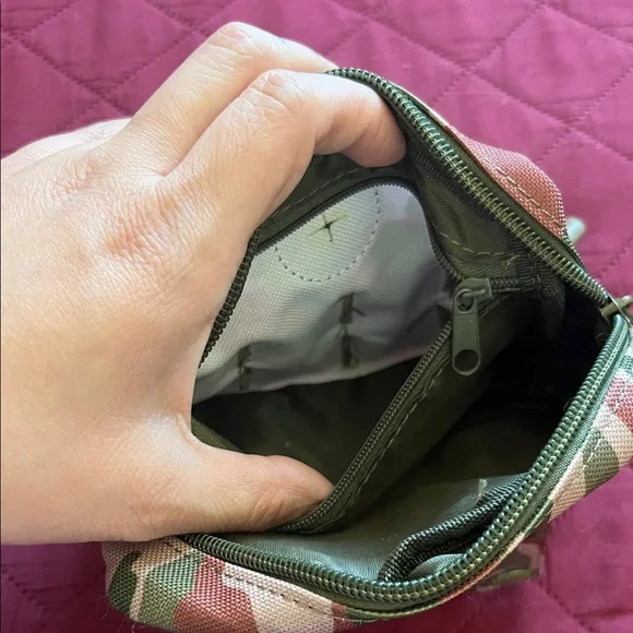 Camouflage Dog Treat Pouch - Green/Pink Camo - Picture 4 of 6